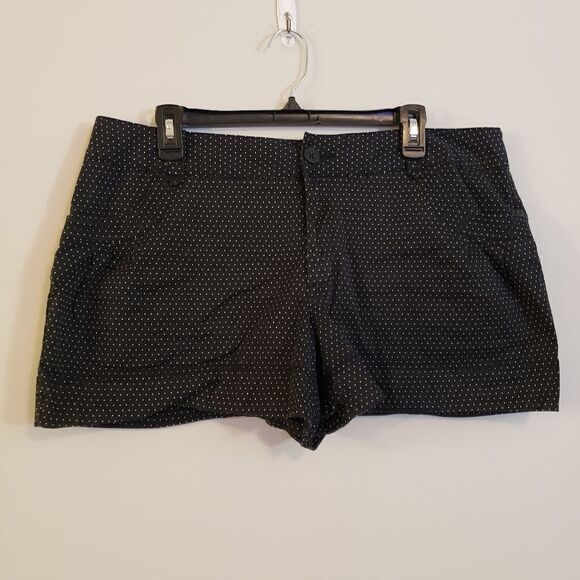 A.N.A BLACK AND WHITE POLKA DOT SHORTS SIZE 16 - Picture 1 of 5